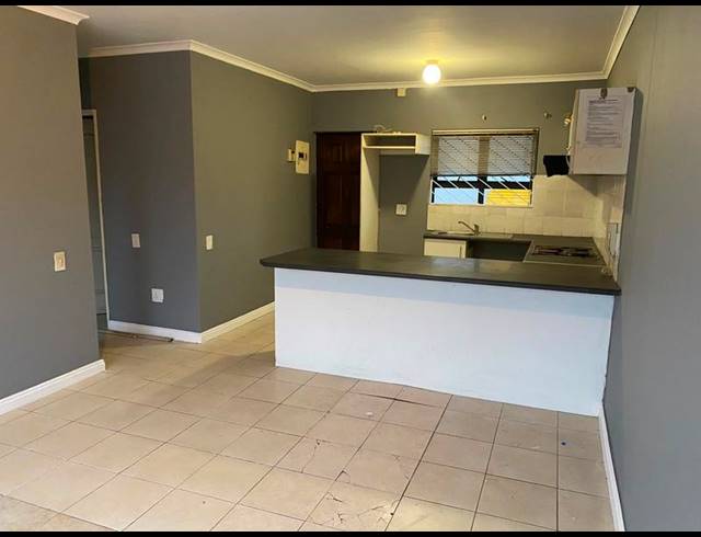 2 BEDROOM APARTMENT FOR SALE IN KENSINGTON